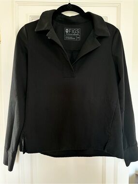 FIGS long-sleeved polo scrub top in Black